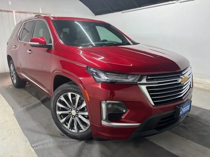 2023 Chevrolet Traverse Premier photo 1