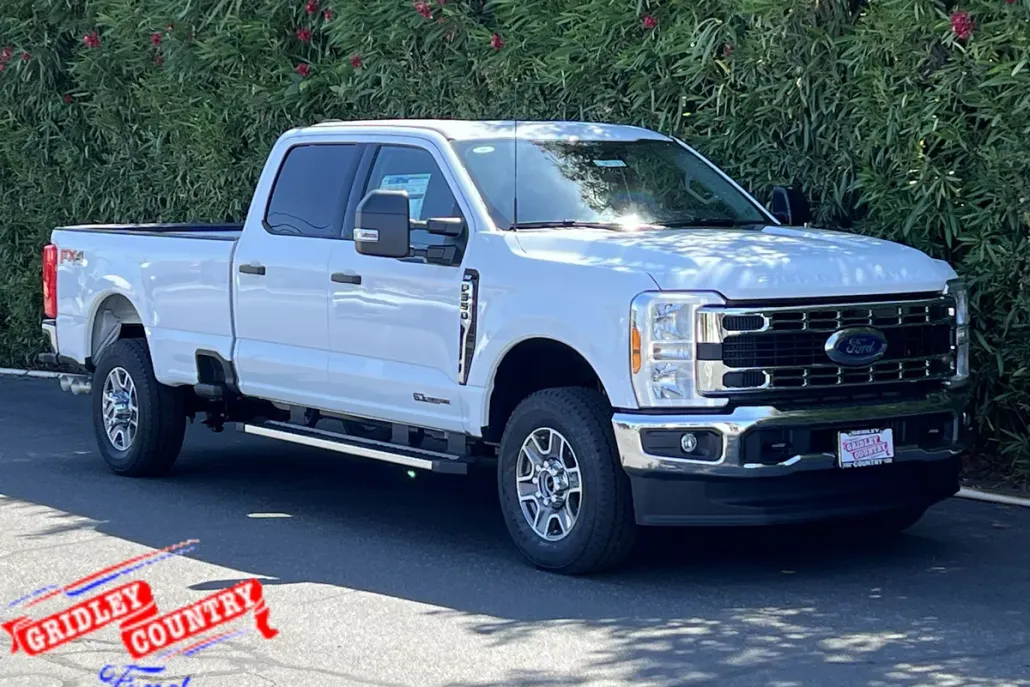 2025 Ford F-350 XLT photo 1