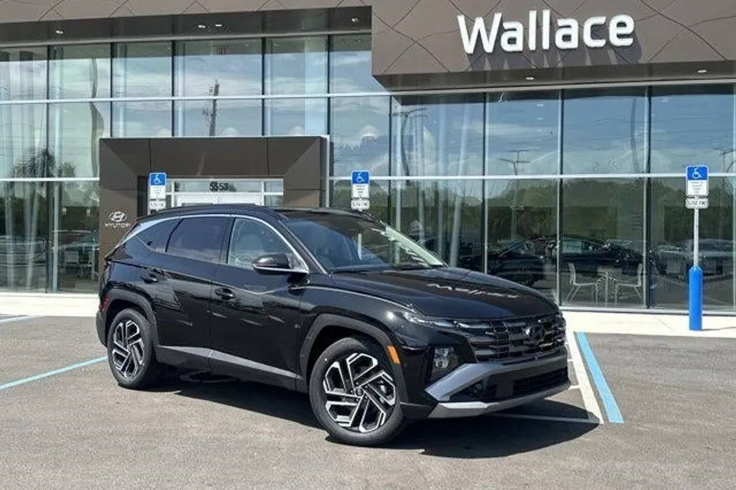 2025 Hyundai Tucson Limited photo 1