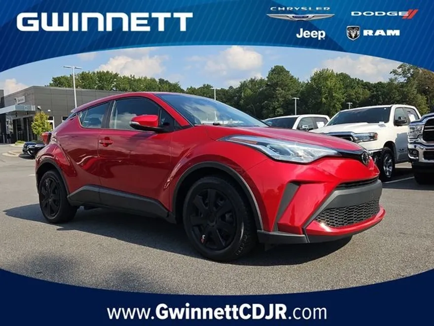 2020 Toyota C-HR XLE photo 1