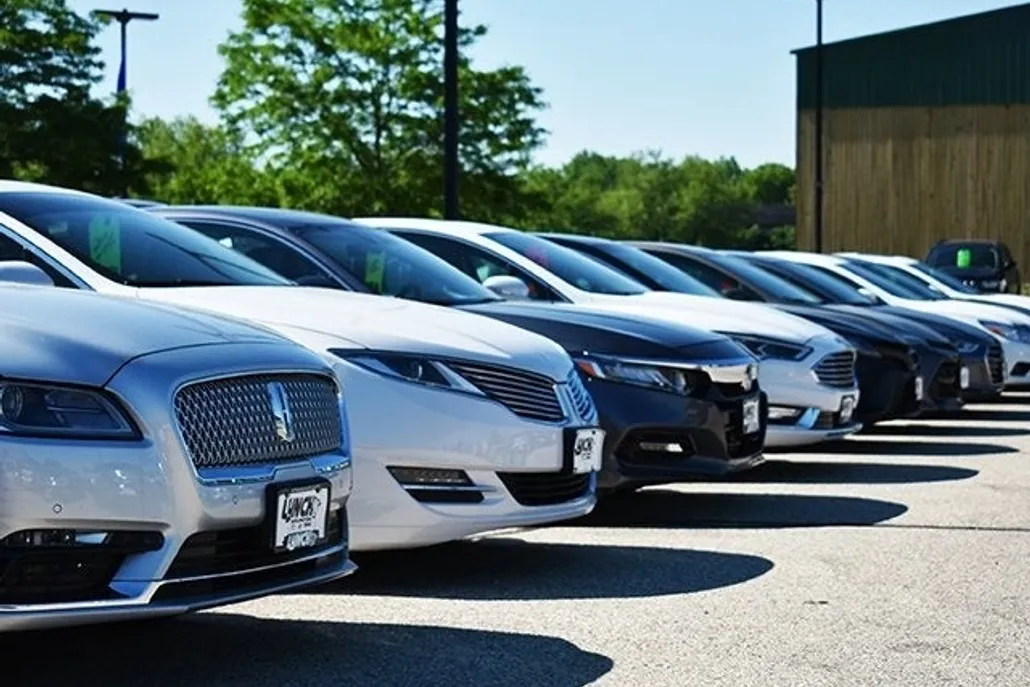 2024 Buick Envista ST photo 1