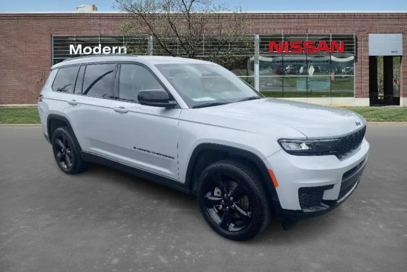 2021 Jeep Grand Cherokee Altitude photo 1
