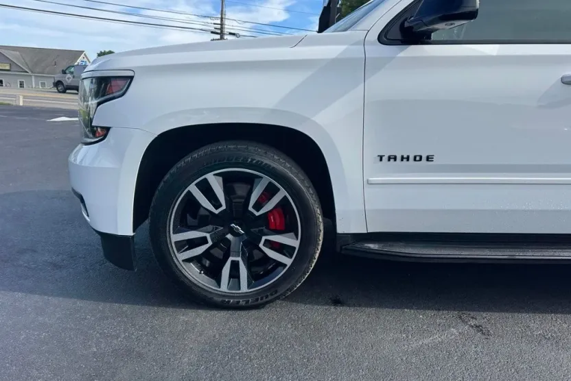 2018 Chevrolet Tahoe Premier photo 1