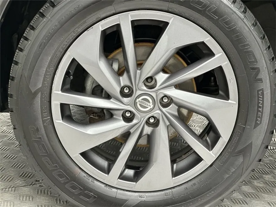 2016 Nissan Rogue SL photo 1