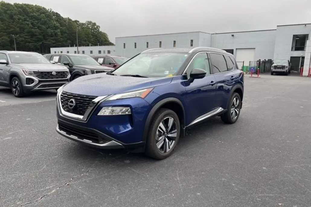 2023 Nissan Rogue SL photo 1