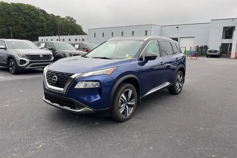 2023 Nissan Rogue SL photo 1