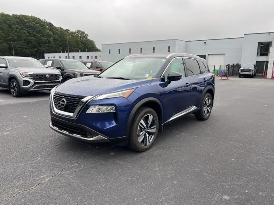 2023 Nissan Rogue SL photo 1