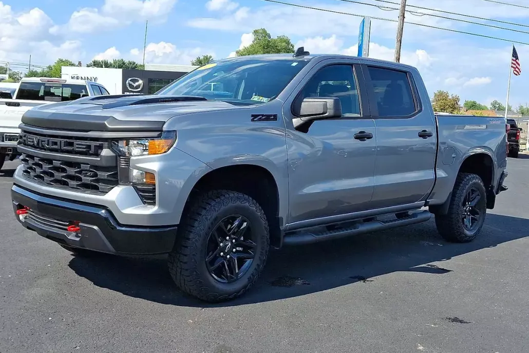 2025 Chevrolet Silverado 1500 Custom Trail Boss photo 1