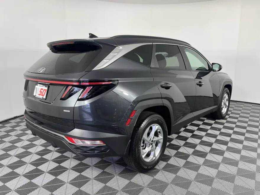 2022 Hyundai Tucson SEL photo 1