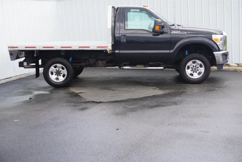 2011 Ford F-350 XLT photo 1