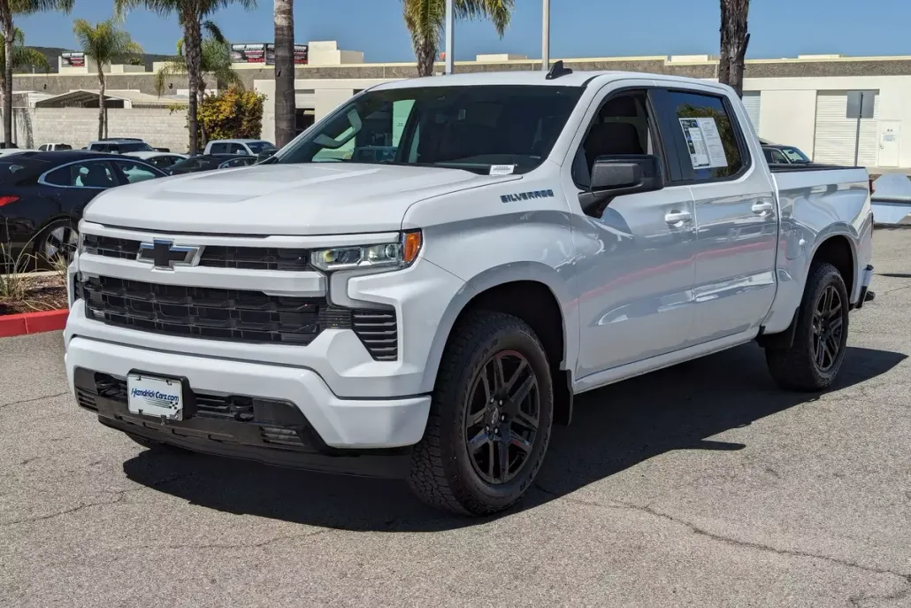 2024 Chevrolet Silverado 1500 RST photo 1