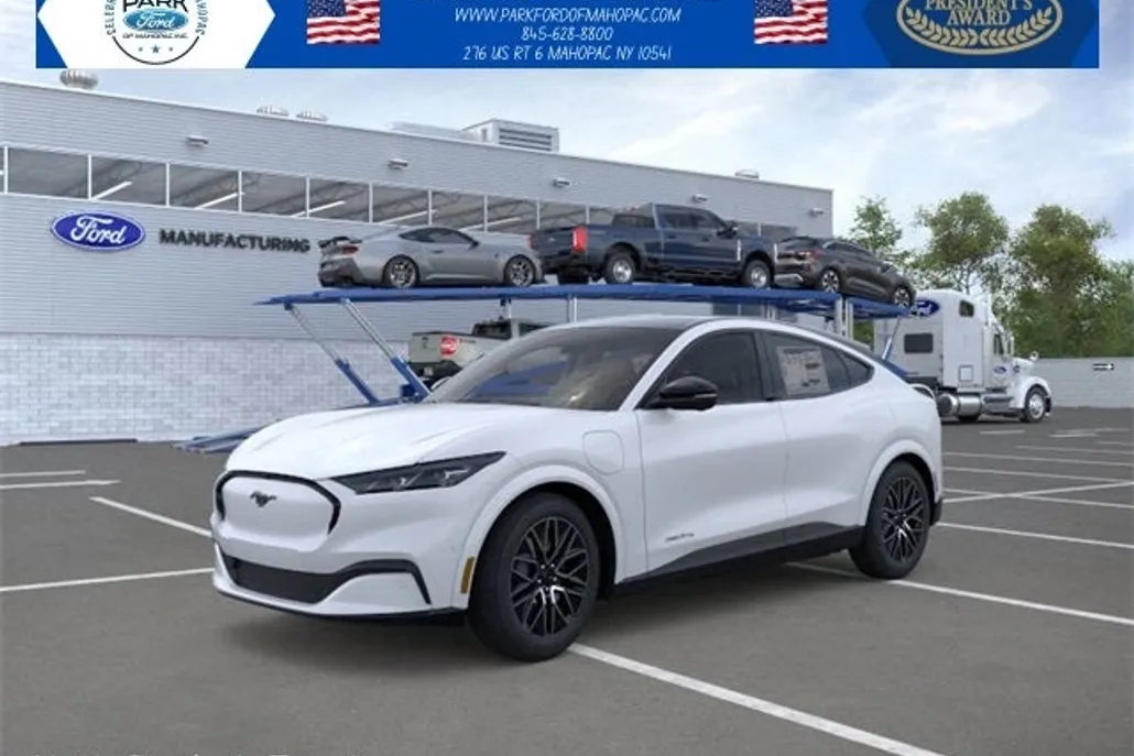 2025 Ford Mustang Mach-E Premium photo 1