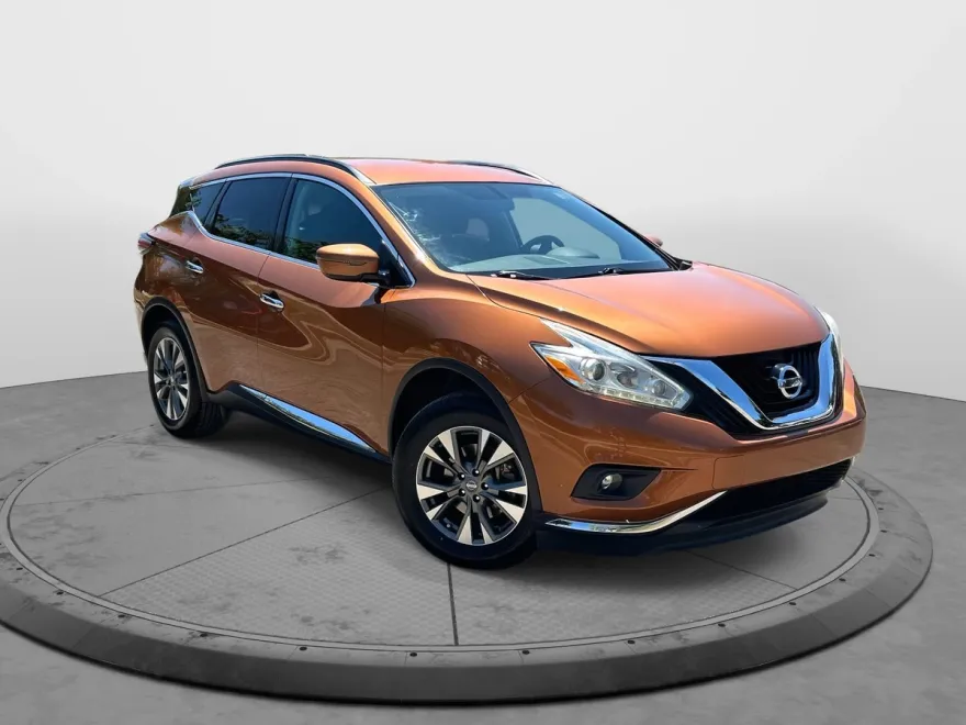 2017 Nissan Murano SV photo 1