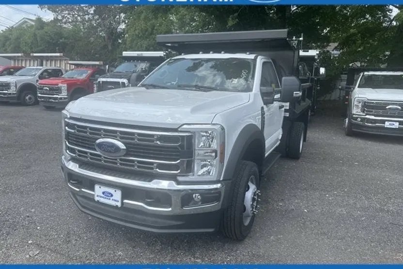 2025 Ford F-550 XL photo 1