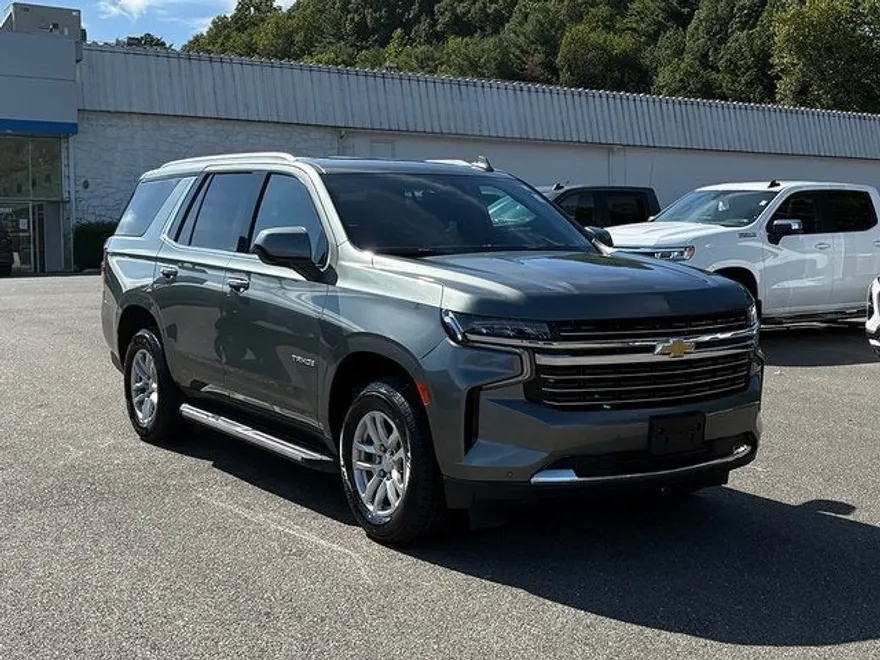 2023 Chevrolet Tahoe LT photo 1