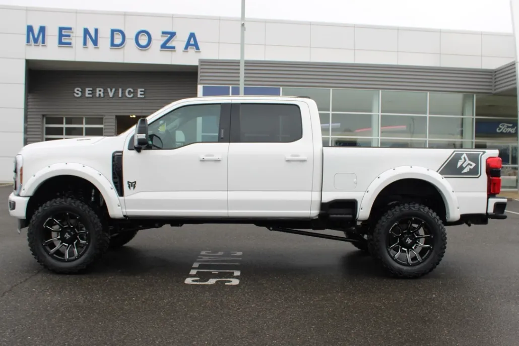 2024 Ford F-250 Lariat photo 1