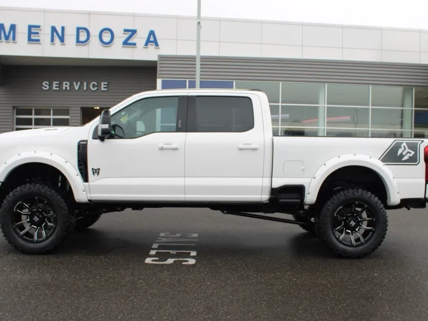 2024 Ford F-250 Lariat photo 1