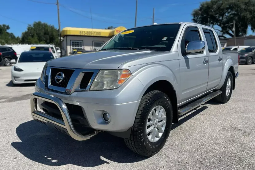 2017 Nissan Frontier Crew Cab SV photo 1