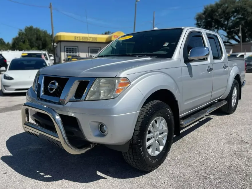 2017 Nissan Frontier Crew Cab SV photo 1