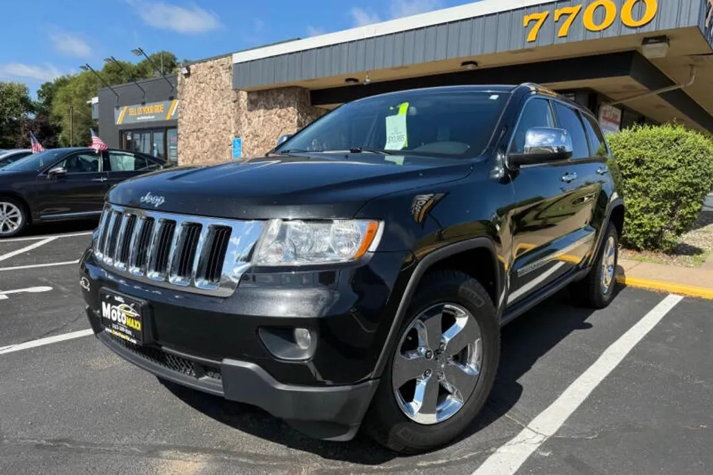 2012 Jeep Grand Cherokee Laredo photo 1