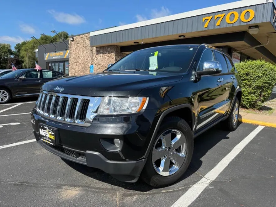 2012 Jeep Grand Cherokee Laredo photo 1
