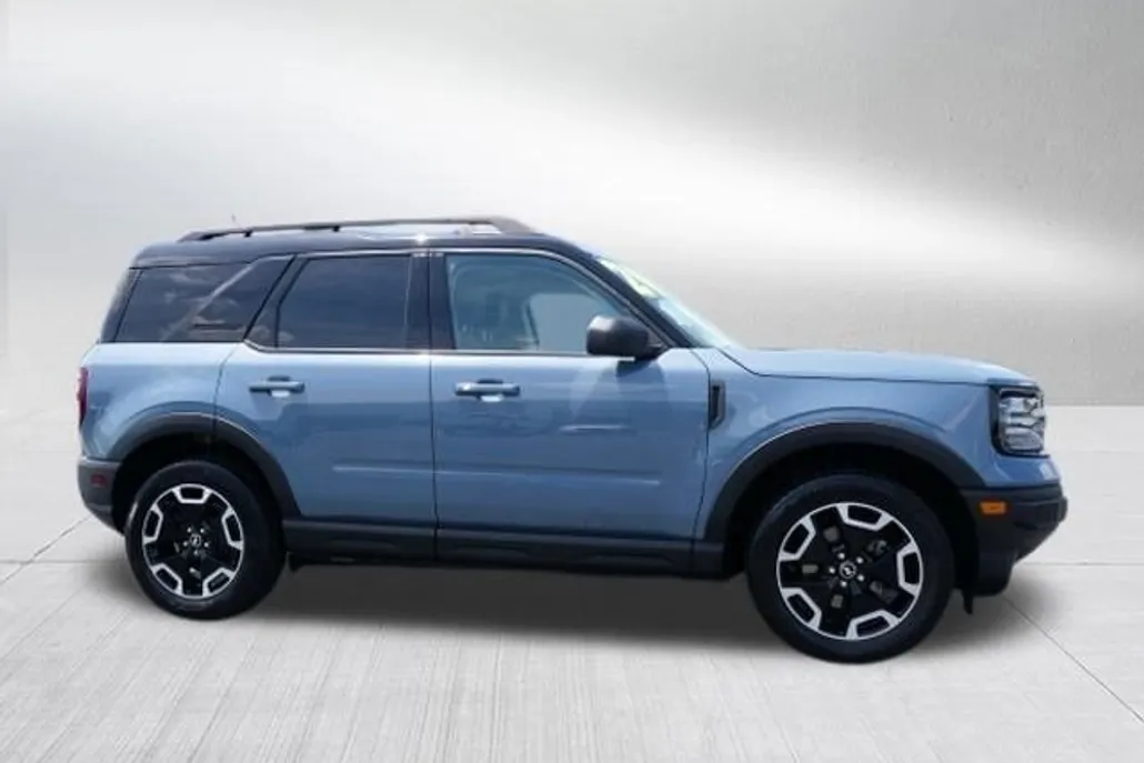 2024 Ford Bronco Sport Outer Banks photo 1