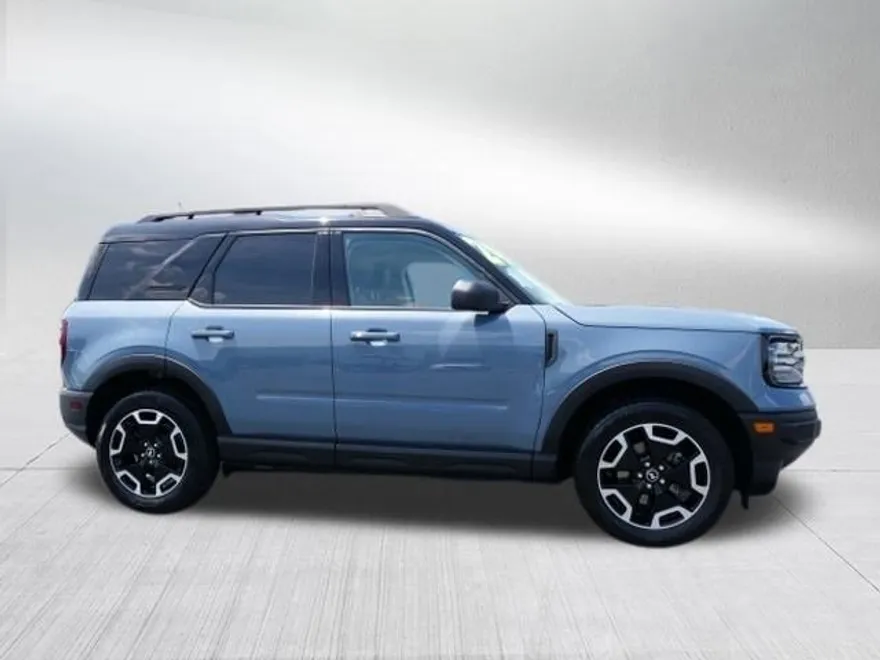 2024 Ford Bronco Sport Outer Banks photo 1