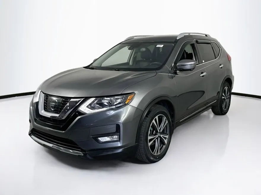 2017 Nissan Rogue SL photo 1
