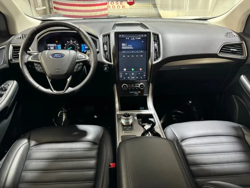 2024 Ford Edge SEL photo 14