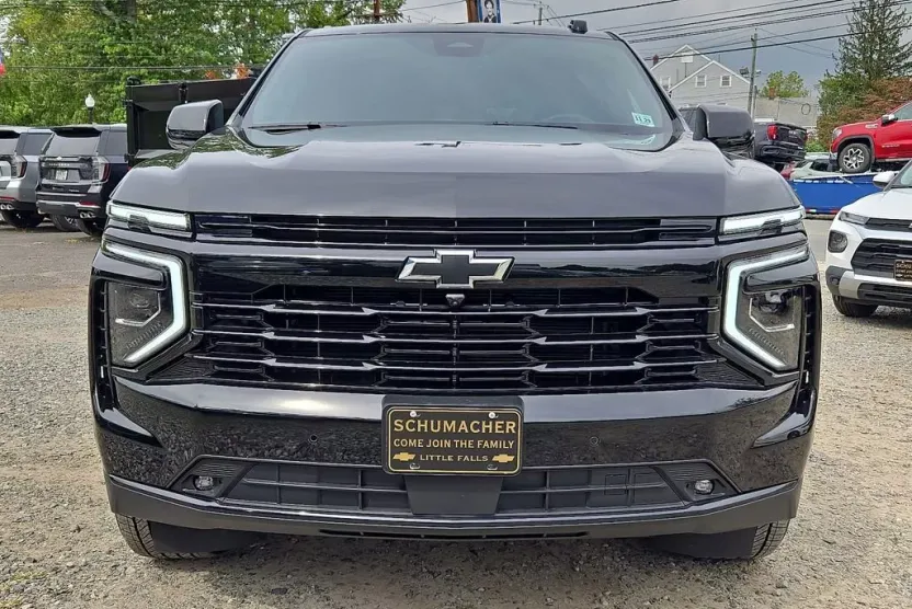 2025 Chevrolet Suburban RST photo 1