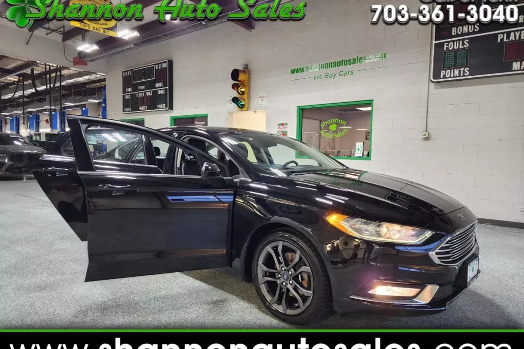 2018 Ford Fusion SE photo 1