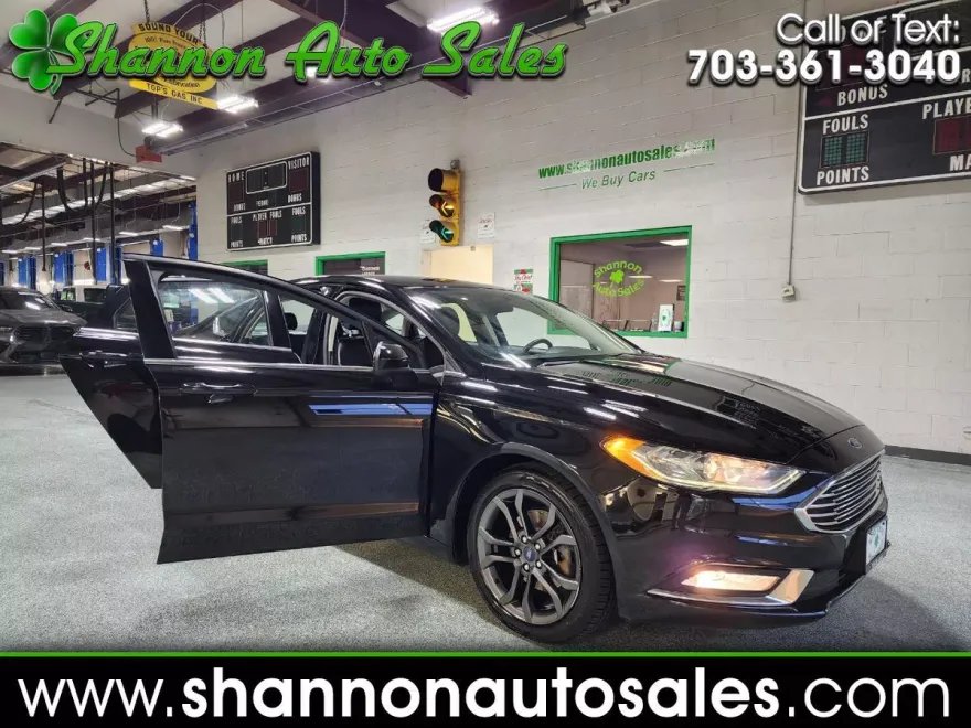 2018 Ford Fusion SE photo 1