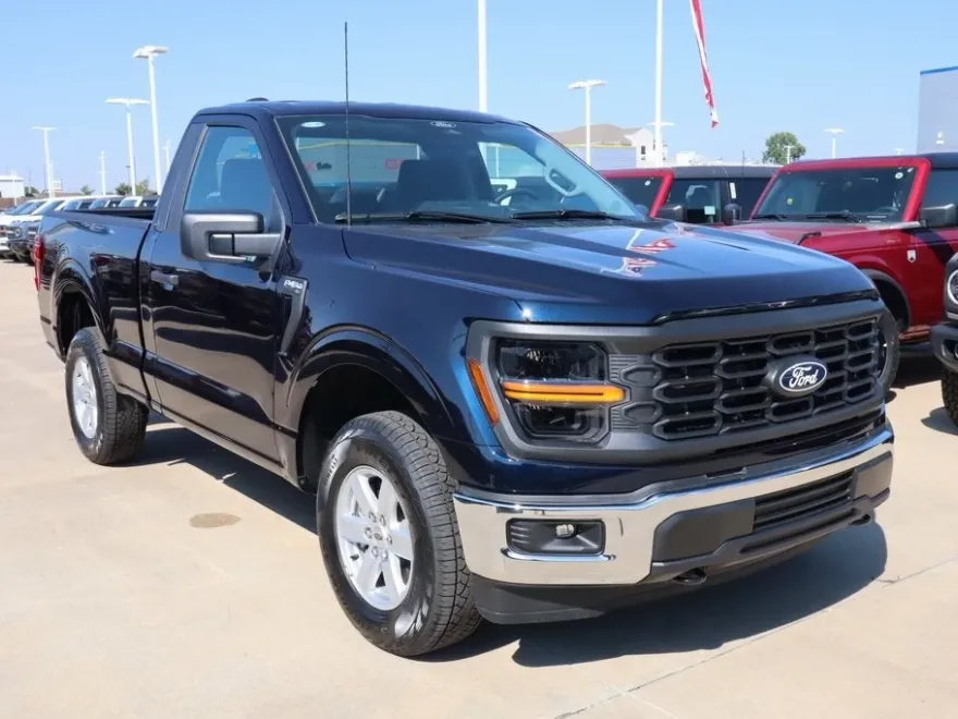 2025 Ford F-150 XL photo 1