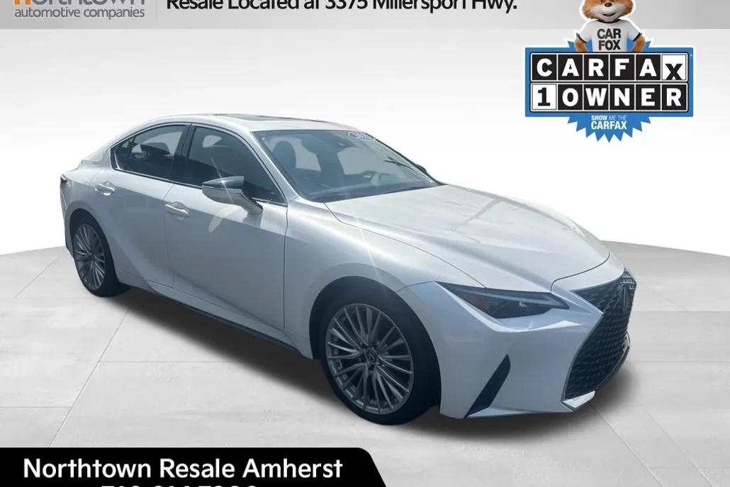 2022 Lexus IS 300 photo 1