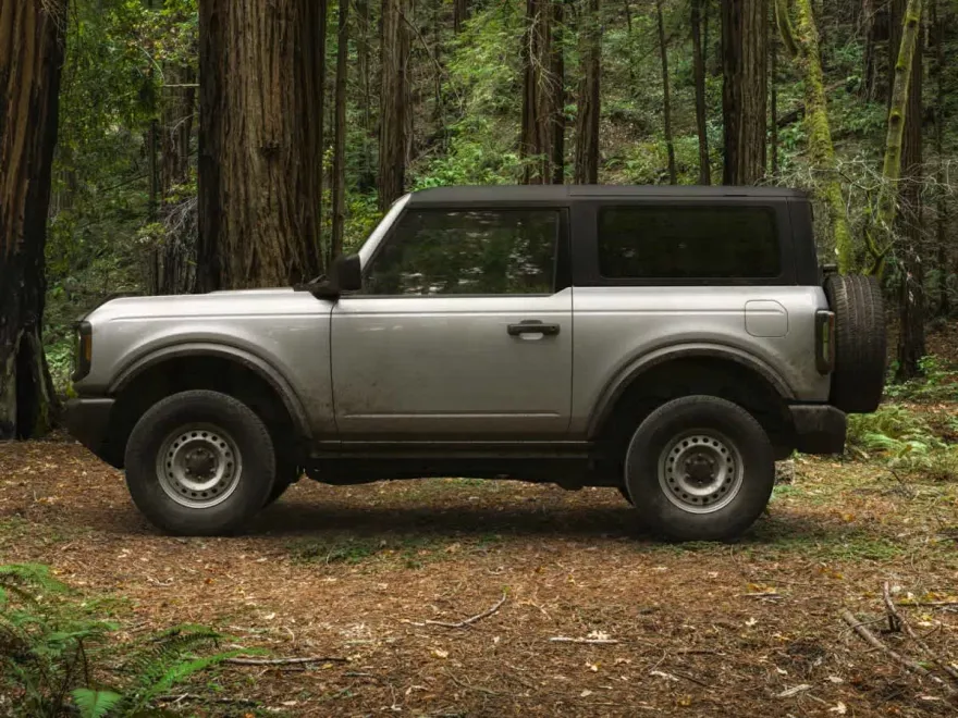 2021 Ford Bronco Outer Banks photo 1