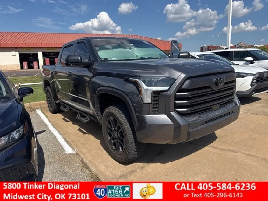 2023 Toyota Tundra SR5 CrewMax photo 1