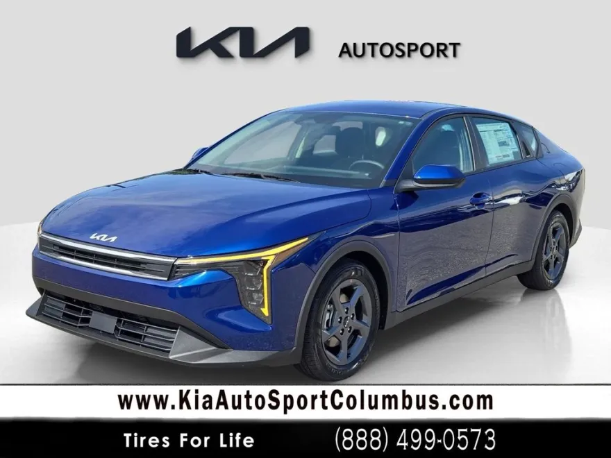 2025 Kia K4 LXS photo 1