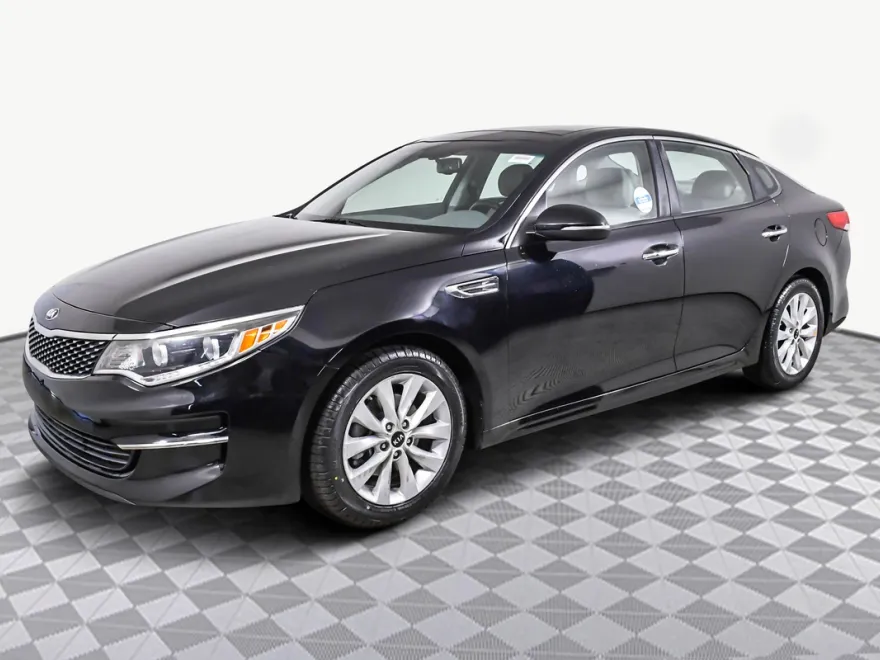 2016 Kia Optima EX photo 1