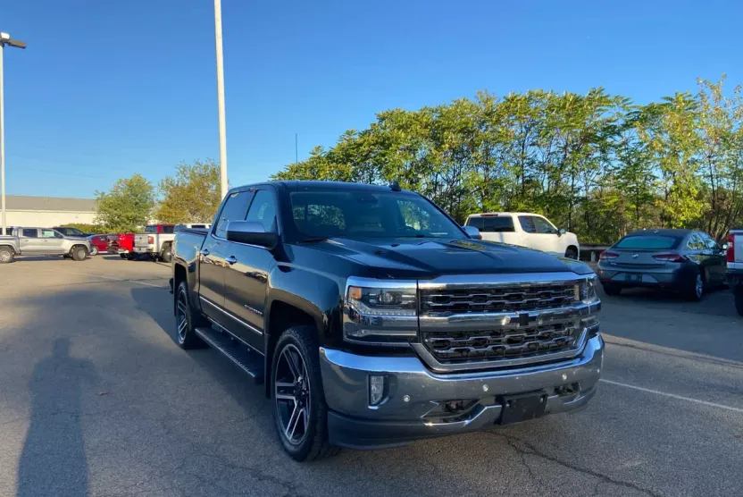 2017 Chevrolet Silverado 1500 LTZ photo 1