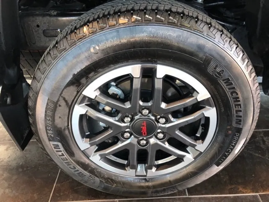 2024 Toyota Tacoma TRD Sport photo 1