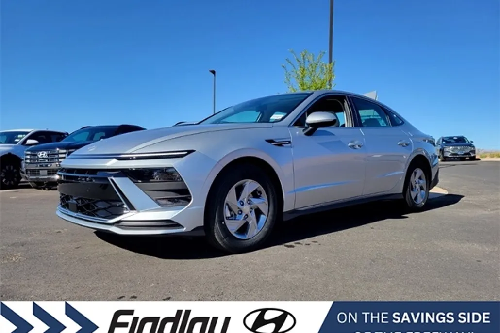 2025 Hyundai Sonata SE photo 1