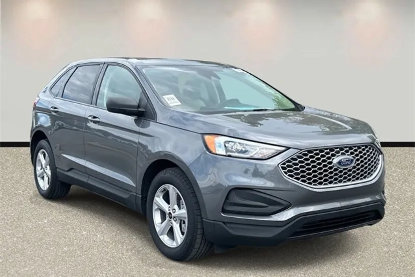 2024 Ford Edge SE photo 1
