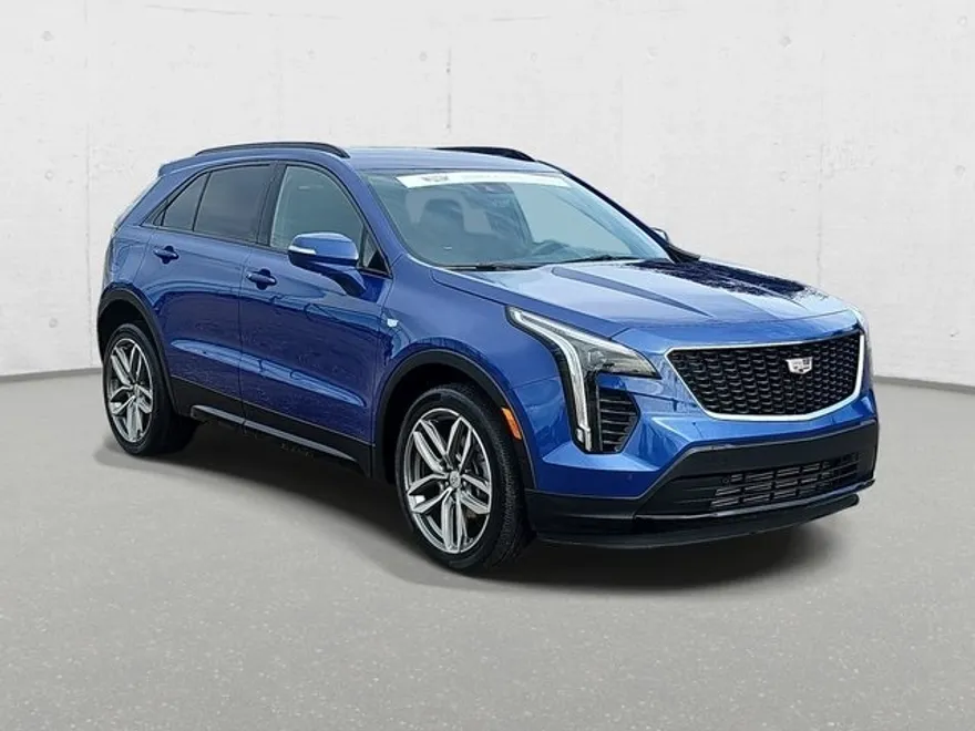 2022 Cadillac XT4 Sport photo 1