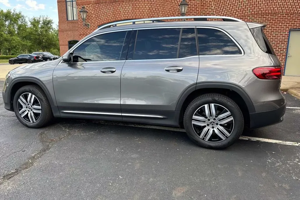 2024 Mercedes Benz EQB photo 1