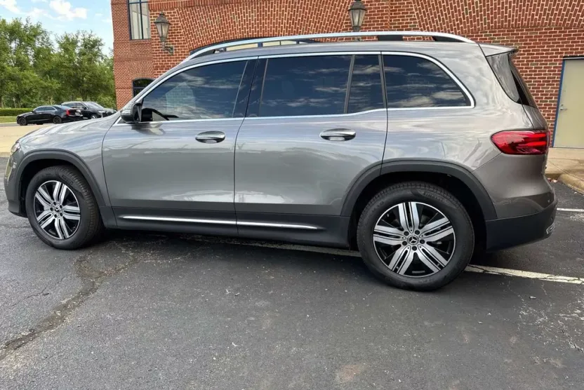 2024 Mercedes Benz EQB photo 1