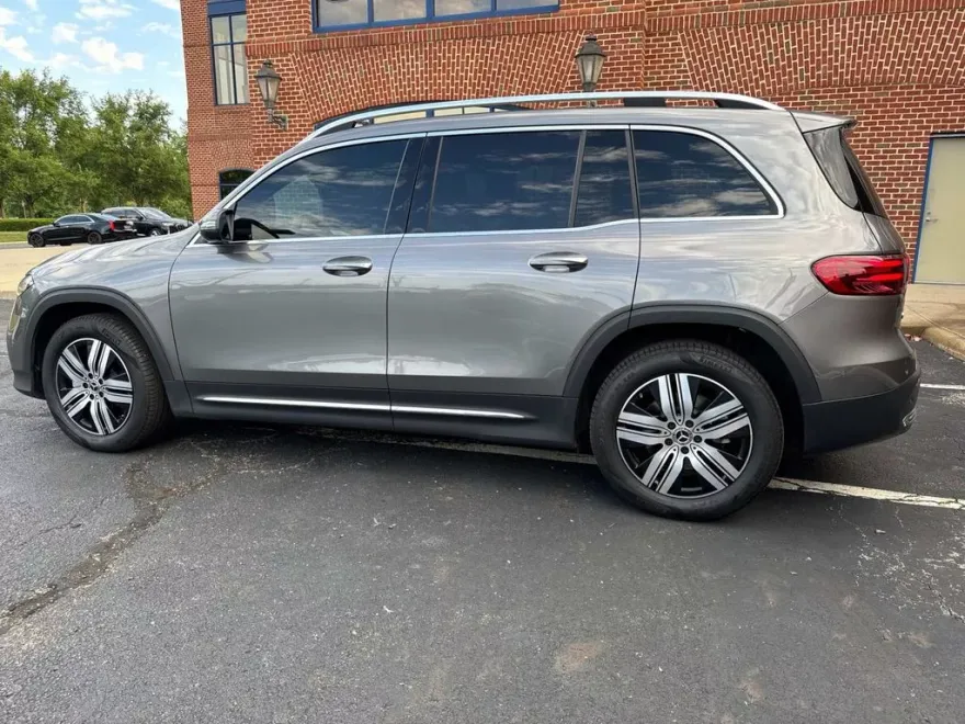 2024 Mercedes Benz EQB photo 1