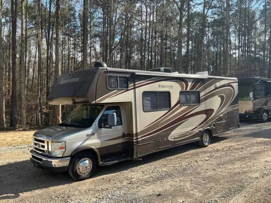 2012 Ford E-450 photo 1