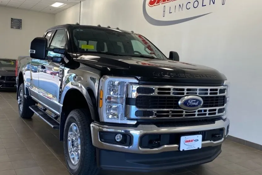 2026 Ford F-350 XLT photo 1