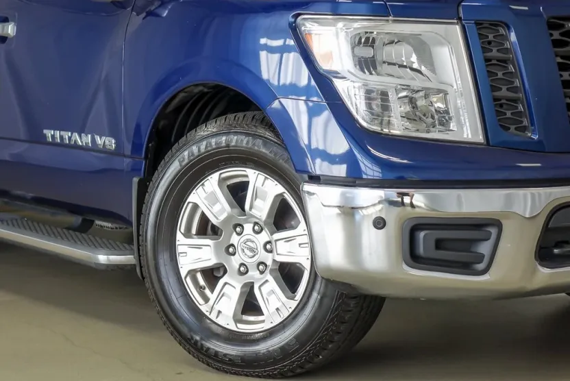 2019 Nissan Titan SV photo 1