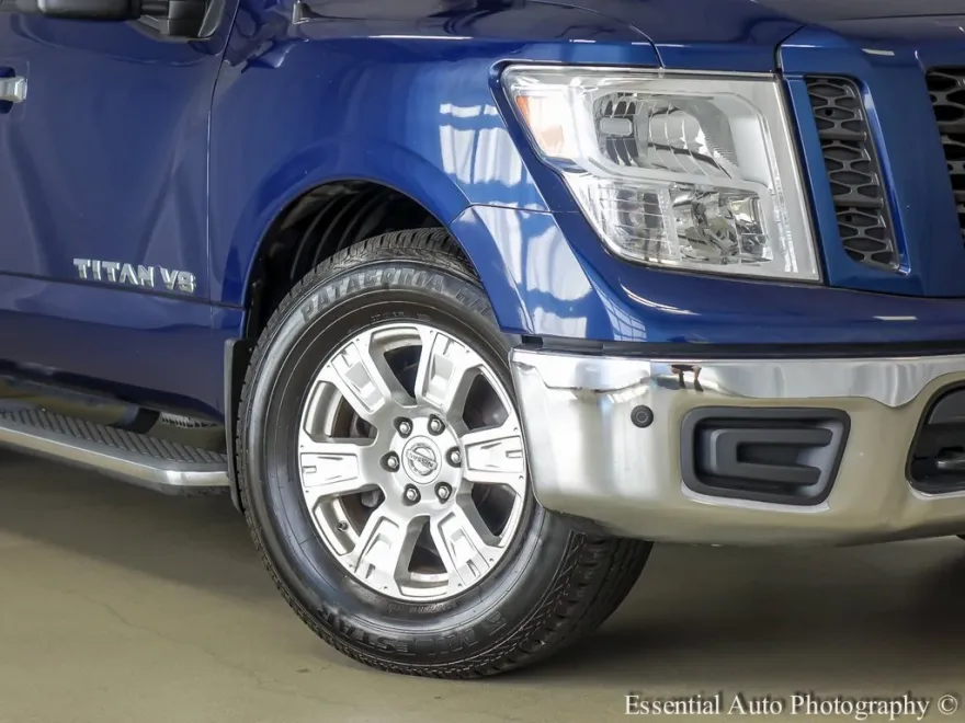 2019 Nissan Titan SV photo 1